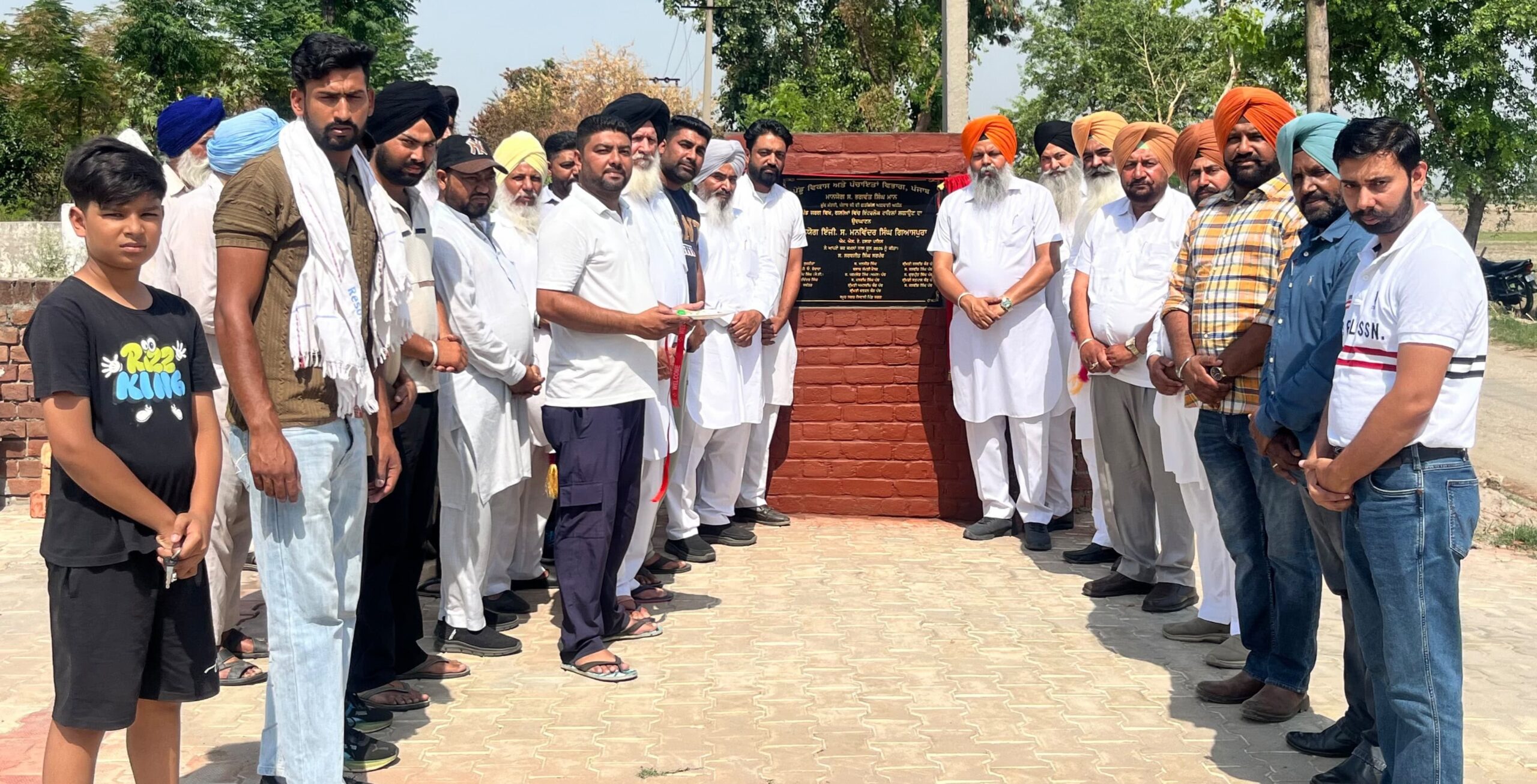 ਪਾਇਲ ਹਲਕੇ ਦੇ 10 ਪਿੰਡਾਂ ਵਿੱਚ 1.25 ਕਰੋੜ ਰੁਪਏ ਦੀ ਲਾਗਤ ਨਾਲ ਵਿਕਾਸ ਕਾਰਜ ਮੁਕੰਮਲ। ਵਿਧਾਇਕ ਮਨਵਿੰਦਰ ਸਿੰਘ ਗਿਆਸਪੁਰਾ ਨੇ ਉਦਘਾਟਨ ਕਰਦਿਆਂ ਮਿਸ਼ਨ ਕਲੀਨ ਪੰਜਾਬ ਮੁਹਿੰਮ ਦਾ ਕੀਤਾ ਸਵਾਗਤ। Mla Manwinder Singh