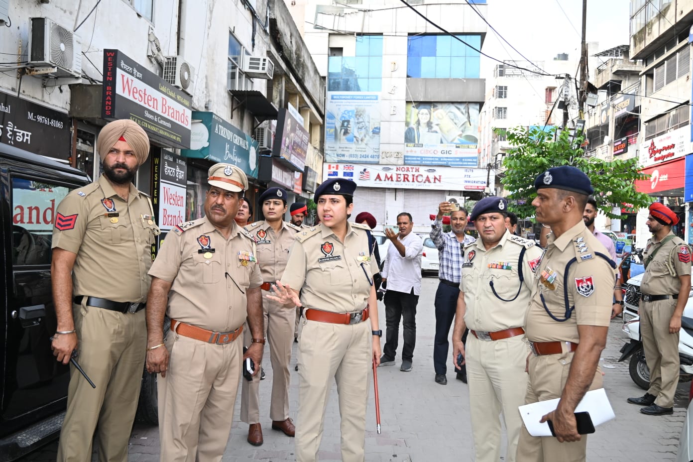 ਆਪਰੇਸ਼ਨ ਪ੍ਰਹਾਰ 3.0: ਖੰਨਾ ਪੁਲਿਸ ਦੀ ਵੱਡੀ ਕਾਰਵਾਈ, 451 ਗ੍ਰਿਫਤਾਰ; ਨਸ਼ਾ, ਹਥਿਆਰ ਅਤੇ ਚੋਰੀਸ਼ੁਦਾ ਵਾਹਨ ਬਰਾਮਦ Ssp khanna dr. Darpan Ahluwalia is in action mode